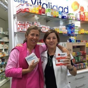 Foto-2-With-Marisa-at-the-pharmacy-1024x768
